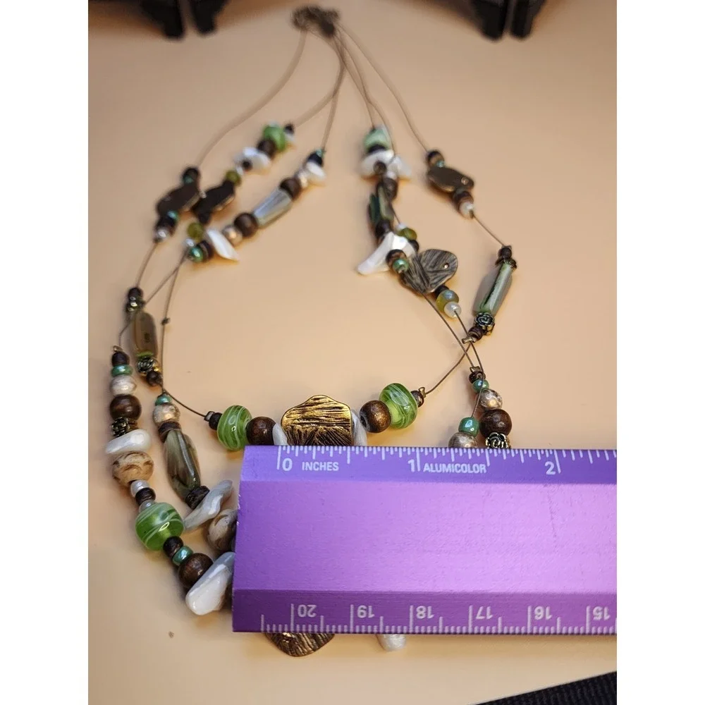 COLDWATER CREEK Three Strand Necklace Green Glass Shell Pieces Brass‎ Tone 20